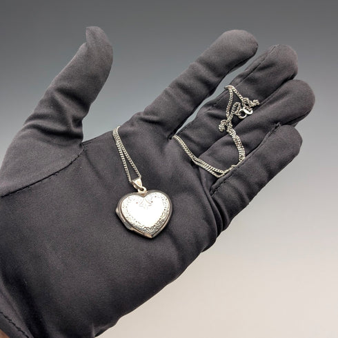 復古純銀心型小盒吊墜,搭配純銀項鍊,總重 7.3 克