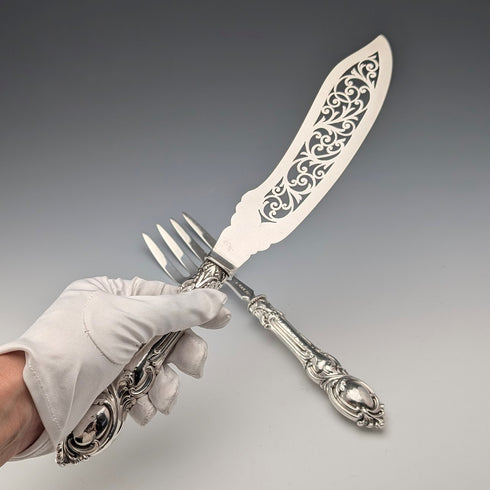 Circa 1852 British antique sterling silver fish server pair, total weight 262g, John Gilbert