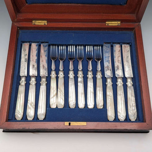 1870 年英國古董白色珍珠母貝手柄甜點餐具,6 對,木盒