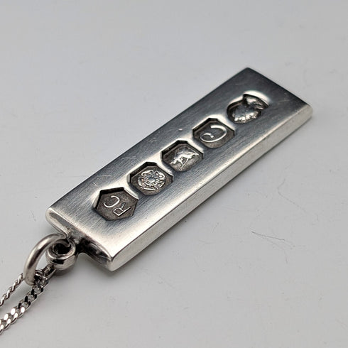 1977年 英国 ブリタニアシルバー製 ジュビリーインゴットペンダント計19.2g 純銀ネックレス付 RC