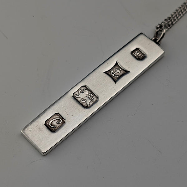 1977 British pure silver Jubilee ingot pendant, 11.8g, with pure silver necklace, MJ
