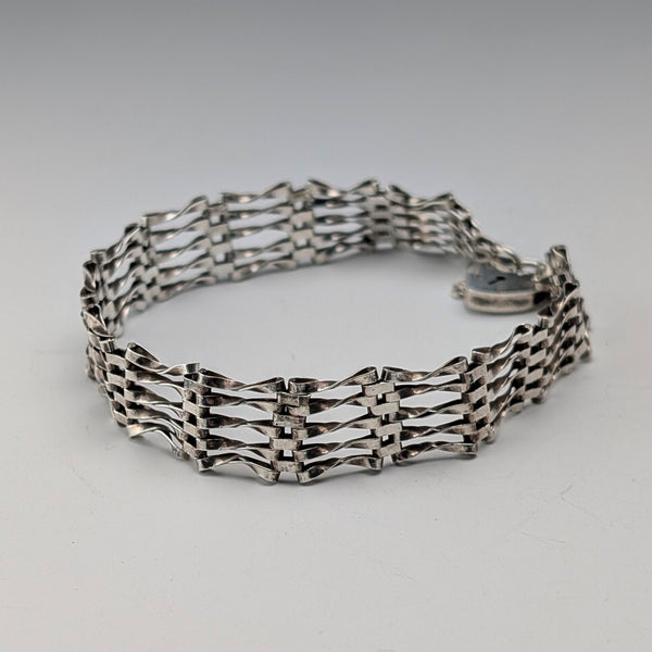 1970 British vintage sterling silver bargate style bracelet 9g