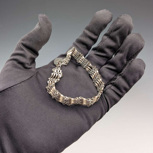 1970 British vintage sterling silver bargate style bracelet 9g