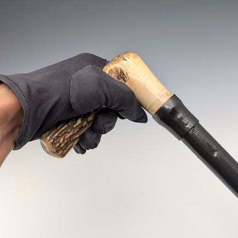 19 世紀晚期英國古董黑色桿手杖,配馬尺,鹿角手柄,93 厘米