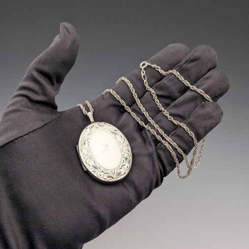 英国ヴィンテージ 純銀製 オーバル型ロケットペンダント 純銀ネックレス付き 計20g JAM