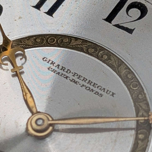 Girard-Perregaux pocket watch, circa 1930, 18K gold, hunter case, good working condition, with leather box.