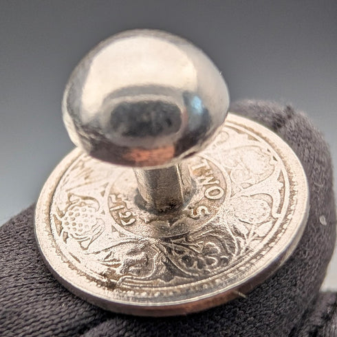 英国ヴィンテージ アンティーク銀貨アレンジ シャツスタッズボタン 4個セット ケース入