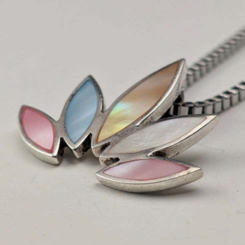 Vintage sterling silver base, five-color mother-of-pearl flower-shaped pendant with necklace
