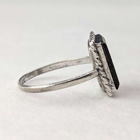 Vintage sterling silver signet ring with brown agate base (size 14)