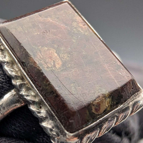Vintage sterling silver signet ring with brown agate base (size 14)
