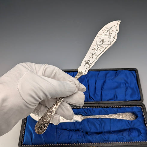 1870年代 英国アンティーク シルバープレート製 バターナイフペア ケース入