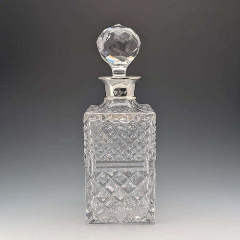 1983 英國復古切割玻璃方形酒瓶,搭配純銀裝飾,Garrard & Co.