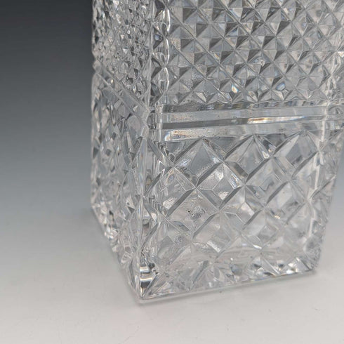1983 英國復古切割玻璃方形酒瓶,搭配純銀裝飾,Garrard & Co.