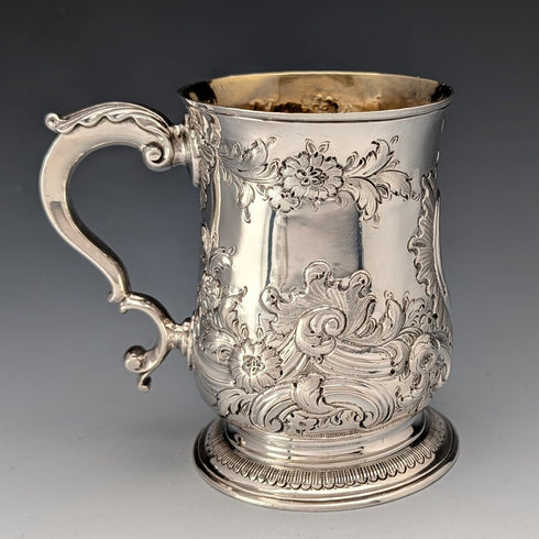 1765 年喬治亞風格花卉純銀馬克杯,201 克,Walter Brind