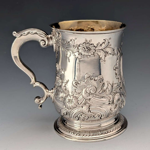 1765年 英国ジョージアン フローラル装飾 純銀製マグカップ 201g Walter Brind