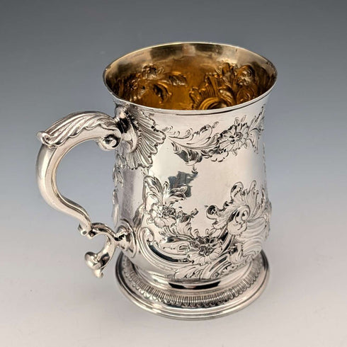 1765年 英国ジョージアン フローラル装飾 純銀製マグカップ 201g Walter Brind