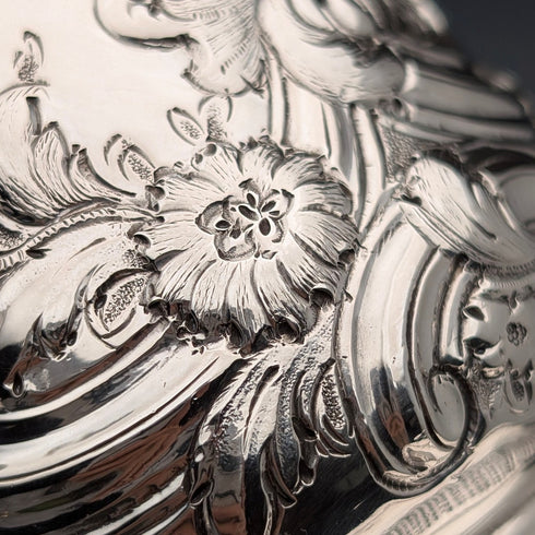 1765 年喬治亞風格花卉純銀馬克杯,201 克,Walter Brind