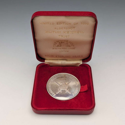 1982年 英国アルダーショット軍事歴史財団 純銀記念メダル Tower Mint ケース付