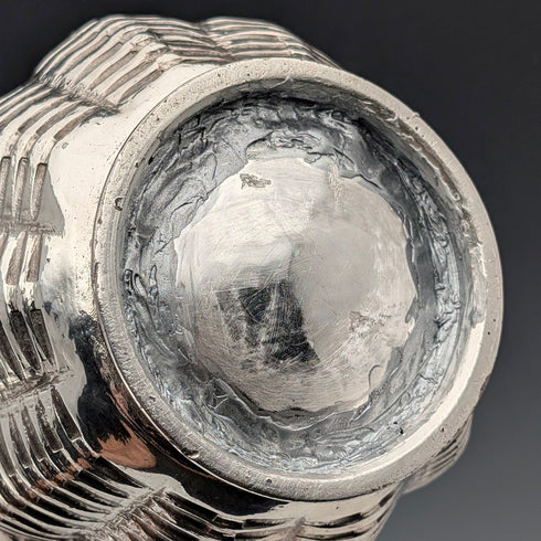 古董英國銀盤水壺,飾有編織藤條圖案