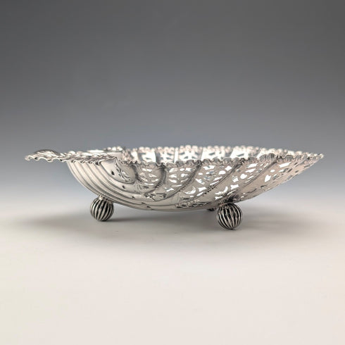 1911 British Antique Sterling Silver Bonbon Dish with Shell-Shaped Stems, 90g, Atkin Brothers