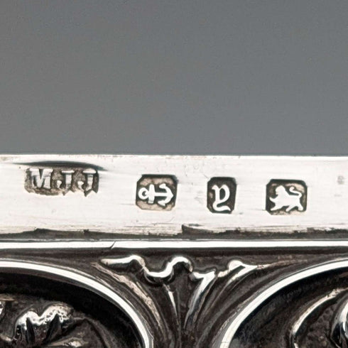 1898年 英国アンティーク 浮き彫り彫刻 純銀製カードケース 69g Matthew John Jessop