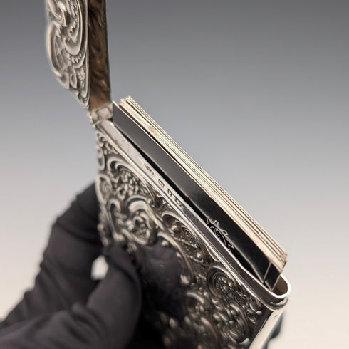 1898年 英国アンティーク 浮き彫り彫刻 純銀製カードケース 69g Matthew John Jessop