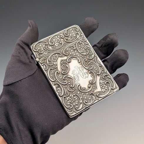 1898年 英国アンティーク 浮き彫り彫刻 純銀製カードケース 69g Matthew John Jessop