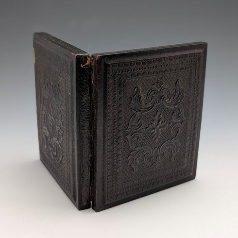 英国古董皮革盒裝安布羅類型男性照片