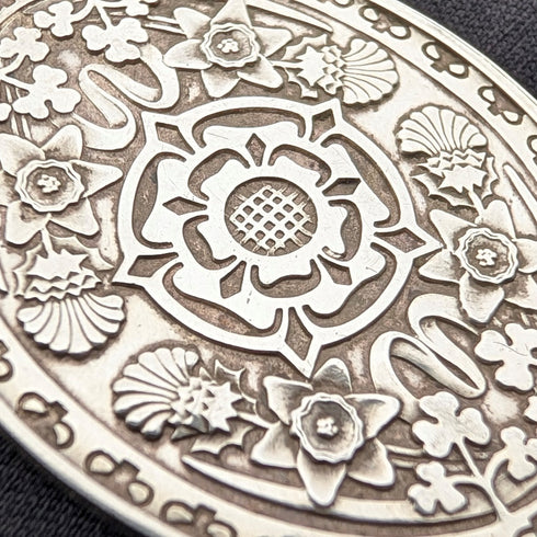 1977年 英国 純銀製 オーバル型ペンダント純銀ネックレス付 計22.4g