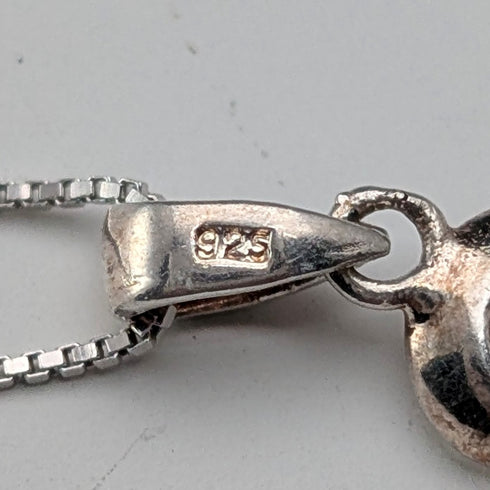 ヴィンテージ 石付き純銀製フローラルペンダント 純銀ネックレス付き 計2g