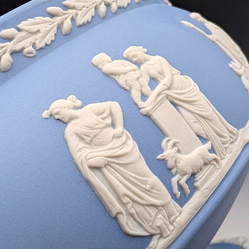 英国ヴィンテージ ウェッジウッド ジャスパーウェア製 脚付き大型ボウル ペールブルー