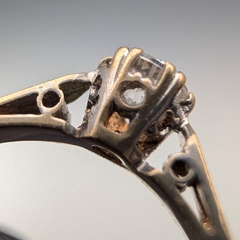 英国ヴィンテージ K9ゴールドリング ホワイトストーン 1.5g(15号) 指輪 C.L&S