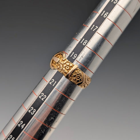 1890s British Antique K18 Gold Belt Design Ring, 4.5g (Size 20)