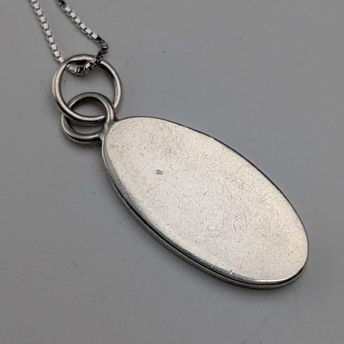 1978 UK Vintage Sterling Silver Small Oval Ingot Pendant with Sterling Silver Necklace Total 4.4g