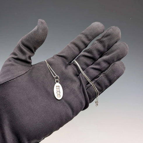 1978 UK Vintage Sterling Silver Small Oval Ingot Pendant with Sterling Silver Necklace Total 4.4g