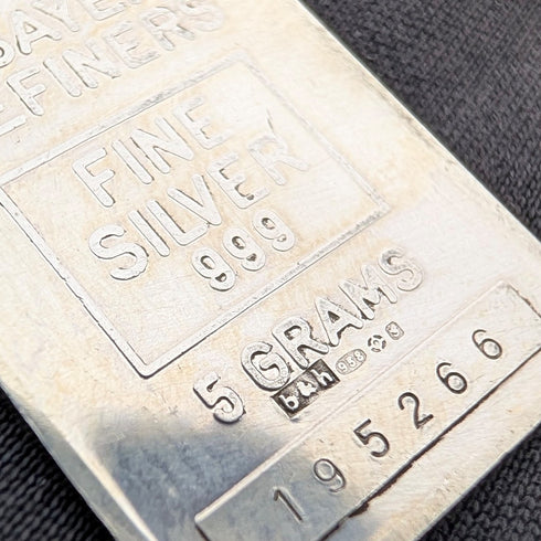 1981年 英国 純銀製 薄型インゴットペンダント純銀ネックレス付 計6g