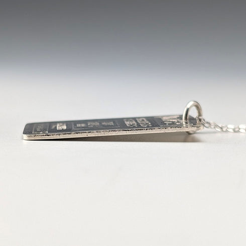 1981年 英国 純銀製 薄型インゴットペンダント純銀ネックレス付 計6g