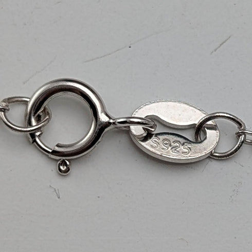 1977 UK Sterling Silver Jubilee Medal Pendant with Sterling Silver Necklace Total 15.9g