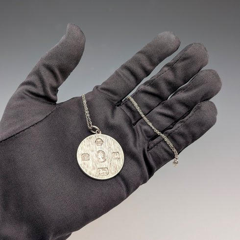 1977 UK Sterling Silver Jubilee Medal Pendant with Sterling Silver Necklace Total 15.9g