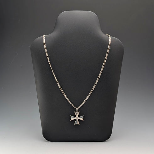 英国ヴィンテージ 純銀製マルタ十字型ペンダント 純銀ネックレス付き 計14.3g