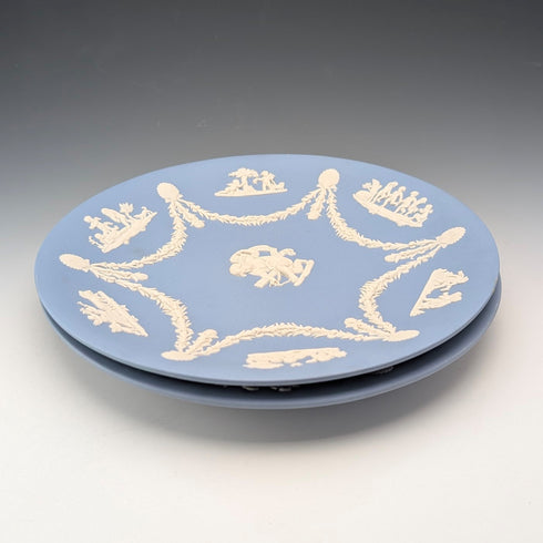 英国ヴィンテージ ウェッジウッド 天使 ジャスパーウェア製 プレートペア 直径22cm ペールブルー②