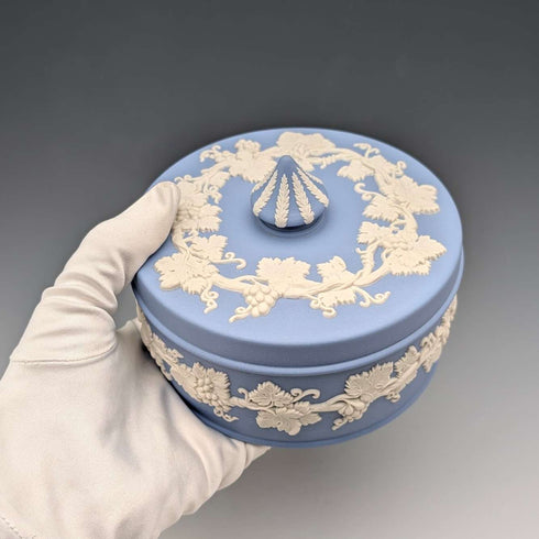 復古英國 Wedgwood Jasperware 淡藍色圓形糖果盒