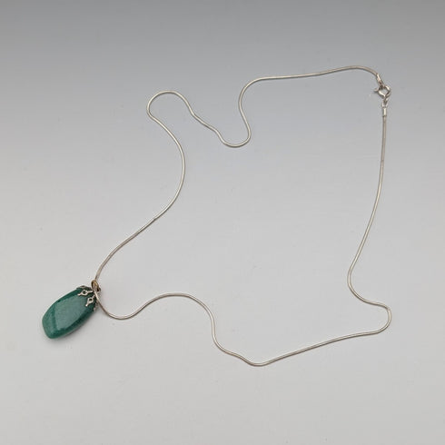 復古綠玉吊墜和純銀項鍊