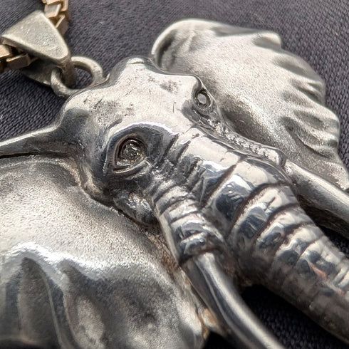 英国ヴィンテージ エレファントヘッド 純銀製ペンダント 純銀金メッキネックレス付 計19g