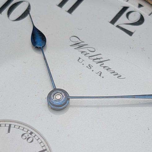 1919 Waltham Traveler pocket watch with gold-plated case, mechanical movement, in good working order.