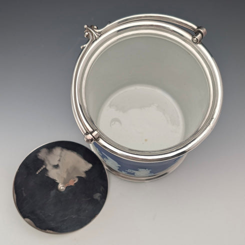 英国アンティーク ウェッジウッド ビスケットバレル ジャスパーウェア ロイヤルブルー