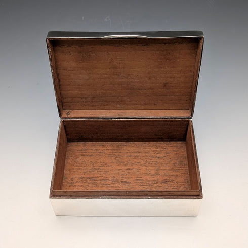 1913年英國古董純銀香菸盒,內襯木質,沃克和霍爾