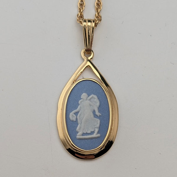 British Wedgwood Jasperware Pendant with Gold P Base and Necklace Chain