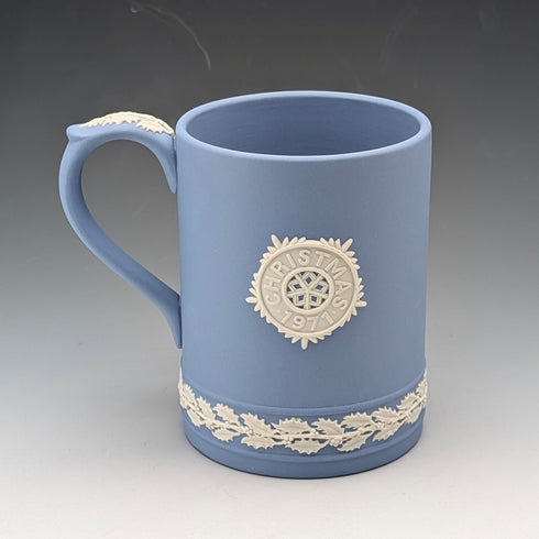 1971 British Wedgwood Jasperware Christmas Mug②