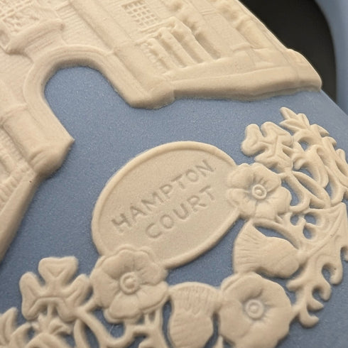 1976 Wedgwood Jasperware Christmas mug